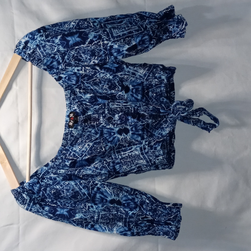 Iky & Me Long Sleeve Crop Top